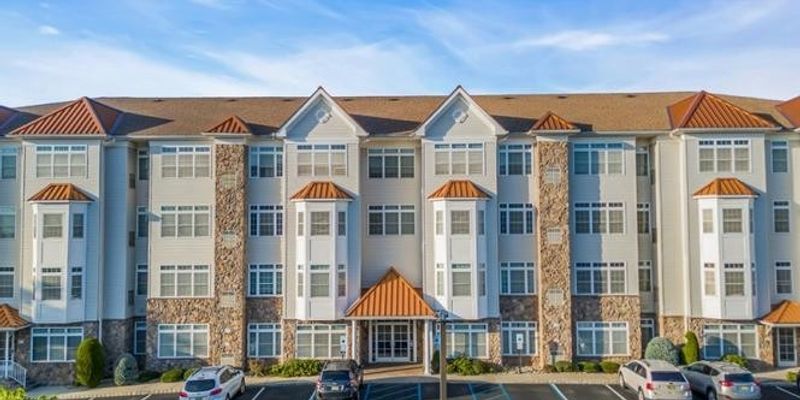 Linden House: 104 E Elizabeth Ave # U19221ZRT