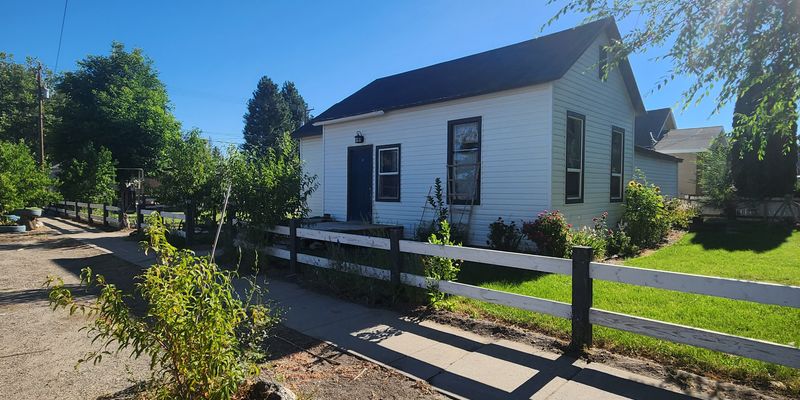 Rupert House: 924 6th St