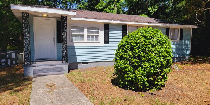 Denmark House: 596 Fredrick St