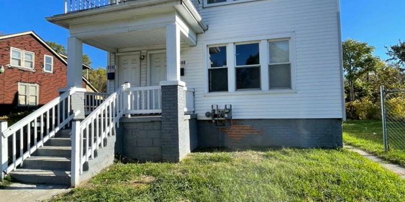 Detroit Apartment: 5588 Montclair St