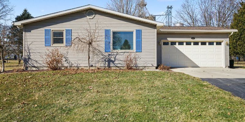 Leesburg House: 21 Yvonna Street