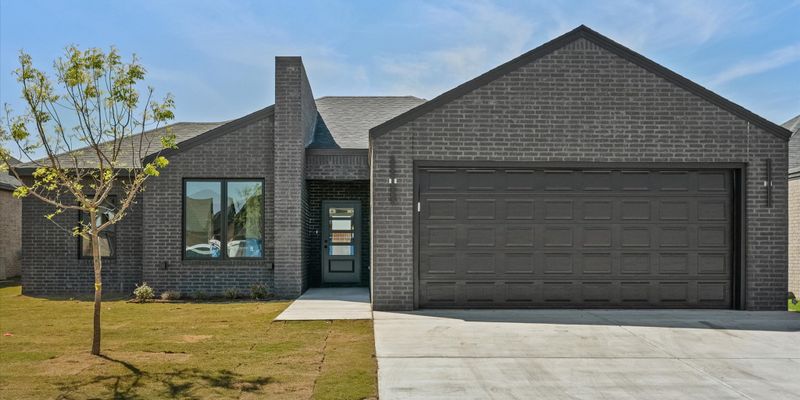 Lubbock House: 14408 Kenosha Dr