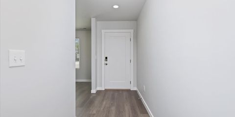 03-Entry.jpg