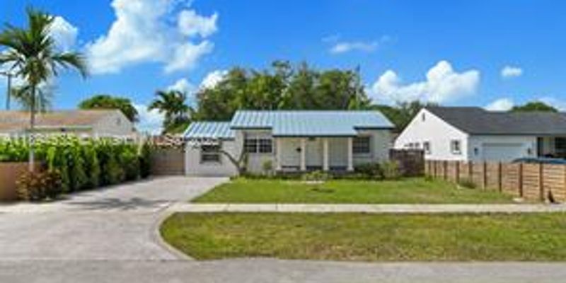 Miami House: 6381 SW 39th St # -