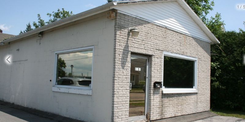 Buffalo House: 1257 Tonawanda St