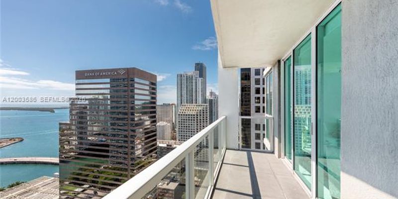 Miami Condo: 500 Brickell Ave