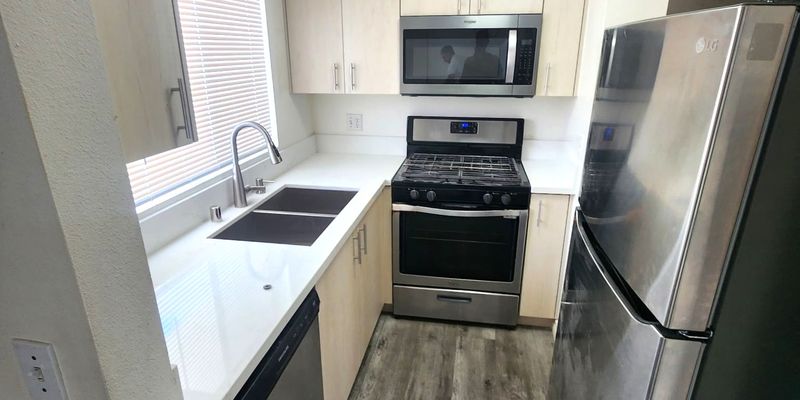 Glendale Apartment: 1117 Elm Ave