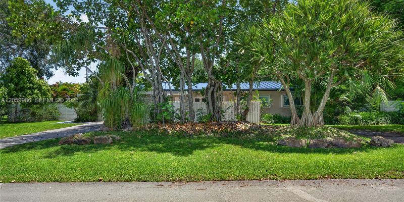 Pinecrest House: 12930 SW 81st Ave
