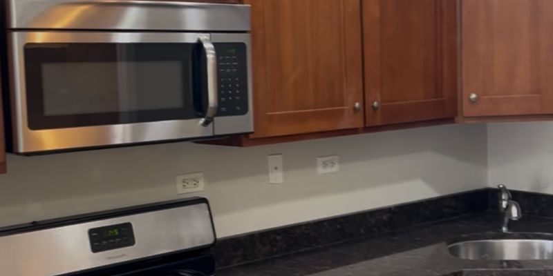 Maywood Apartment: 903 S 5th Ave