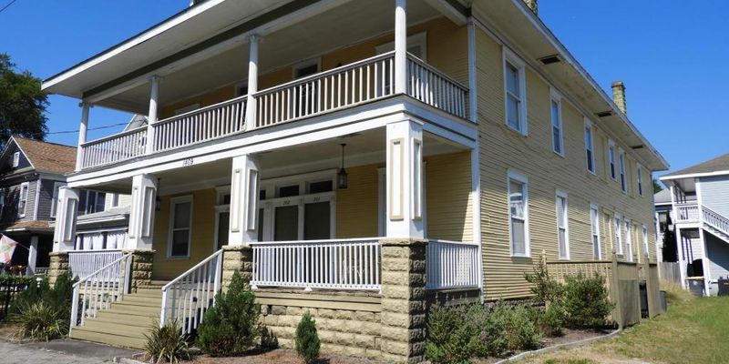 Jacksonville Apartment: 1409 North Market Street