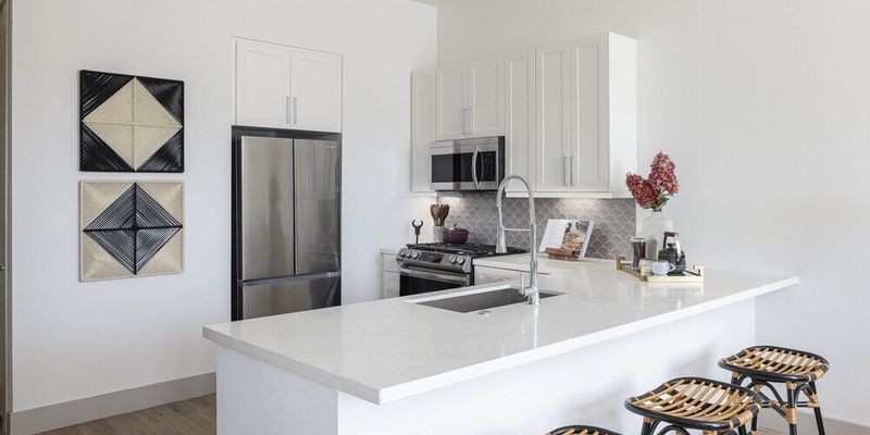 Houston Apartment: 2148 Bevis St