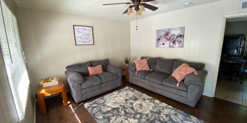 Fort Worth Apartment: 1050 W Allen Ave