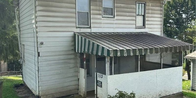 Butler House: 113 Morton Ave