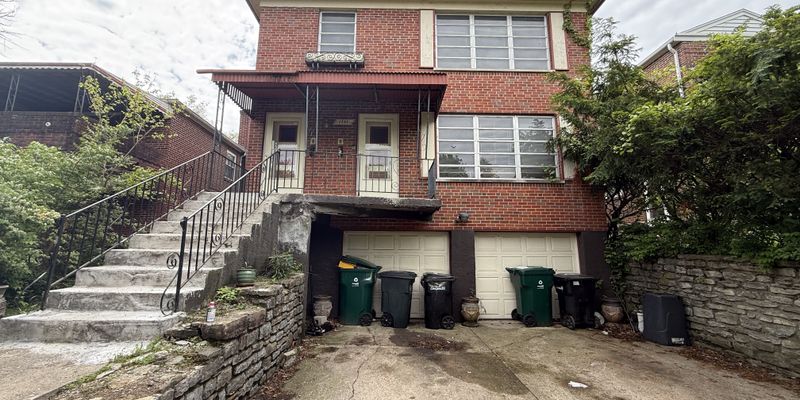 Cincinnati Multiplex: 1111 Elm Park Dr