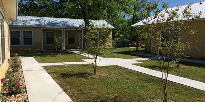 Somerville Apartment: 259 E 7th St