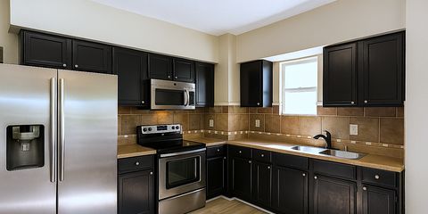 20250929_2133_Modern Kitchen Upgrade_remix_01k6ce71zpfhs9e4fdkzs80hkj.png