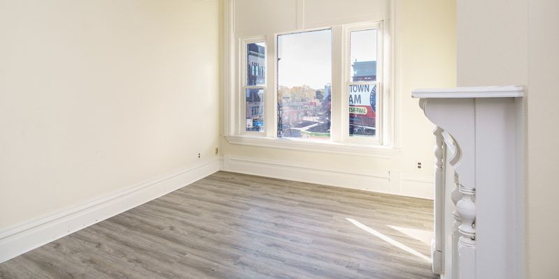 Minneapolis Apartment: 2957 Lyndale Ave S