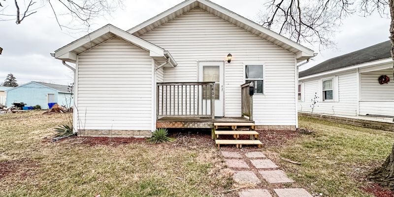 Kokomo House: 2408 N Purdum St