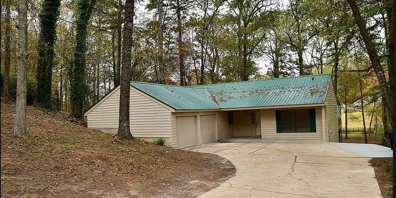 West Monroe House: 112 Fox Run
