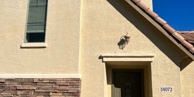 Surprise House: 14072 W Country Gables Dr