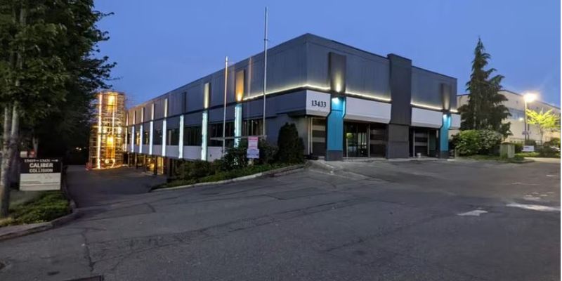 Bellevue House: 13433 NE 20th St