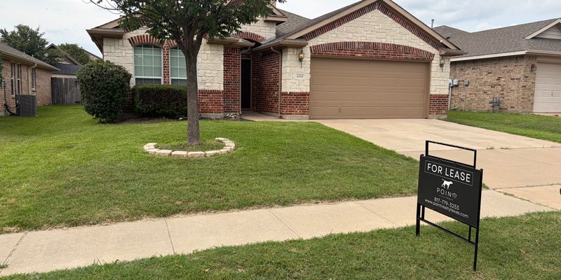 Fort Worth House: 6528 Sierra Madre Dr