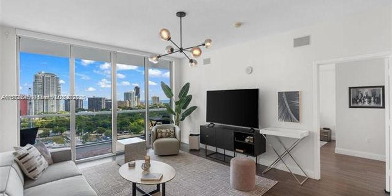 Miami House: 79 SW 12th St
