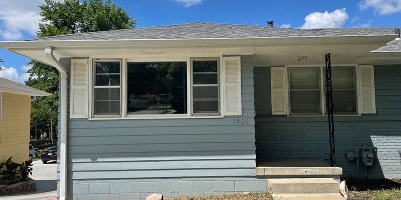Omaha Apartment: 7526 Blondo St