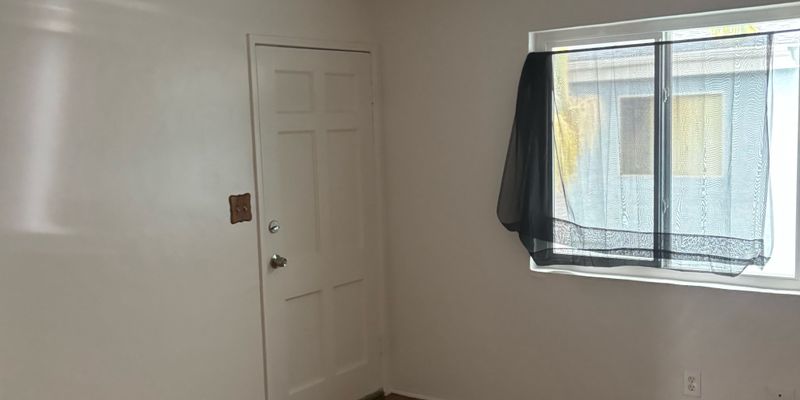 San Diego Apartment: 4012 Illinois St
