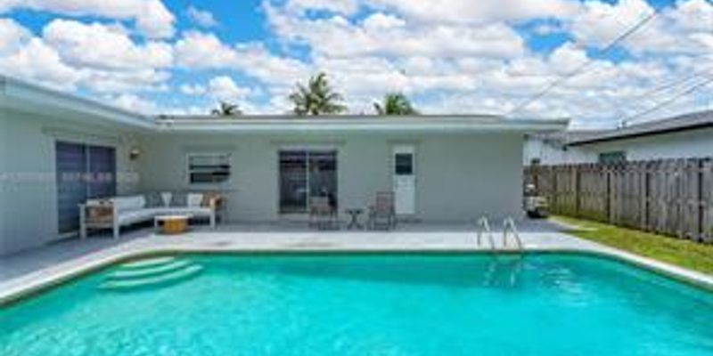 Sunrise House: 11911 NW 32nd Manor