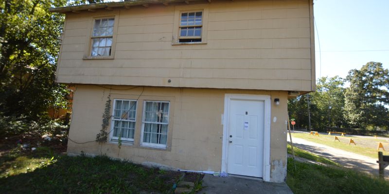 Anniston House: 602 Jewell Ave
