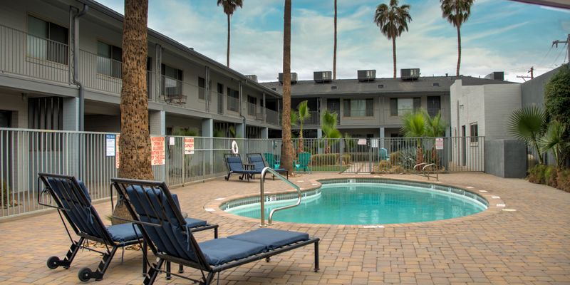 Phoenix Apartment: 1333 E Thomas Rd