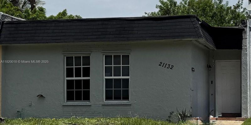 Miami Gardens House: 21132 NW 39th Ave