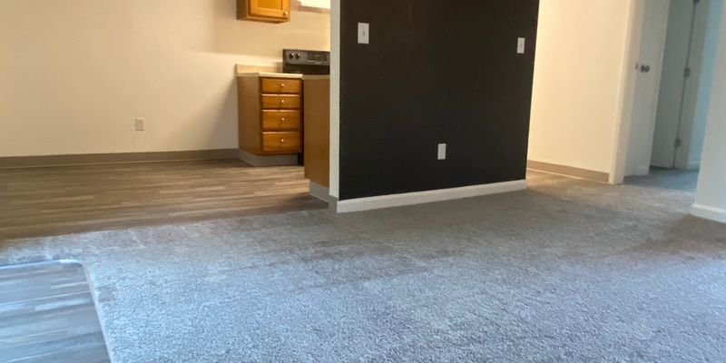 Gresham Townhome: 1200 E Powell Blvd