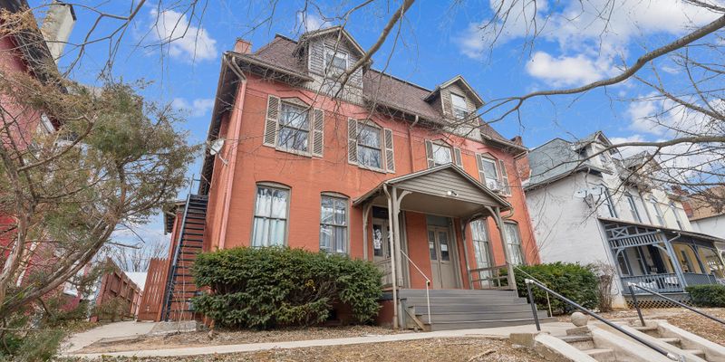 Reading Apartment: 413-415 Woodward Street