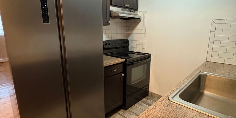 Detroit Apartment: 17644 Lahser Rd