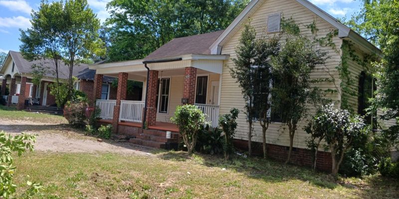 Macon House: 832 Richmond Street