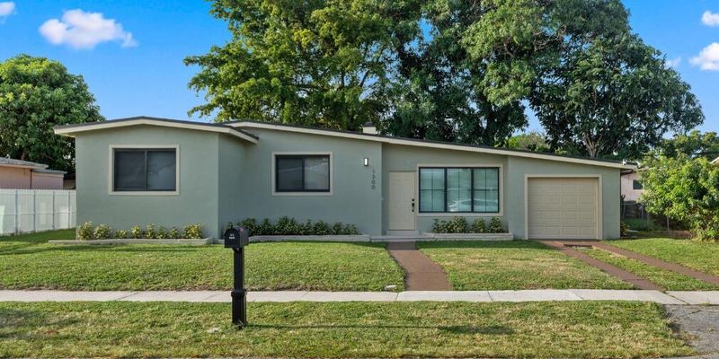 Miami House: 1300 NW 90th St