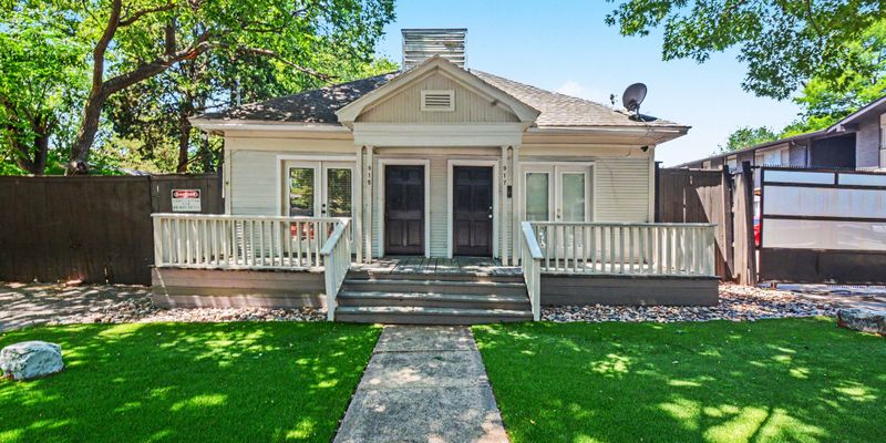 Dallas House: 915 Annex Ave