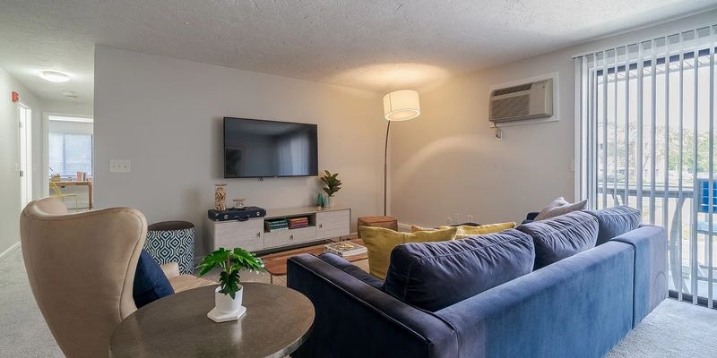 Randolph House: 2 Chestnut W