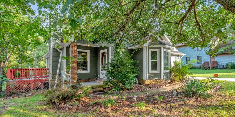 Raeford House: 130 Hickman Ct