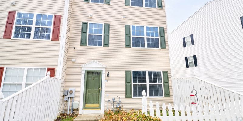 Annapolis House: 30 Ironstone Ct