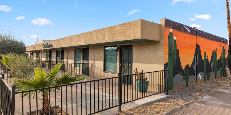 Phoenix Townhome: 1606 E Catalina Dr