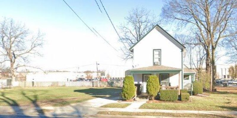 Beloit House: 1223 6th St