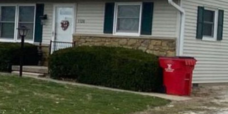 Bloomington House: 1320 S. Curry Pike