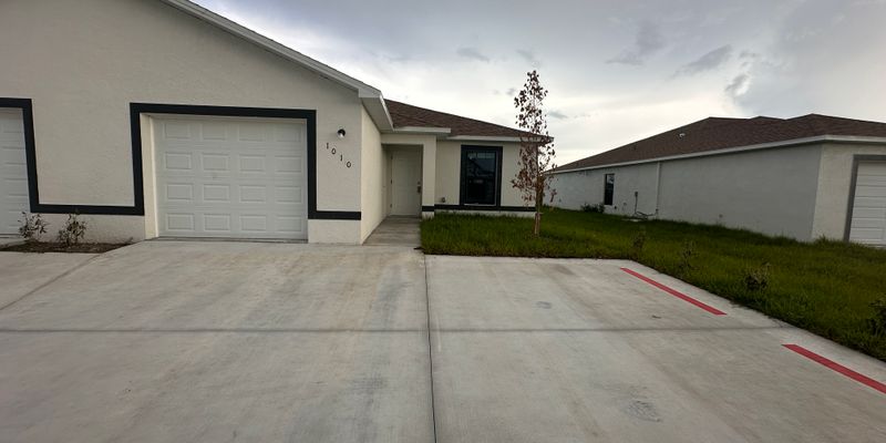 Cape Coral House: 1010 NE 15th Ln