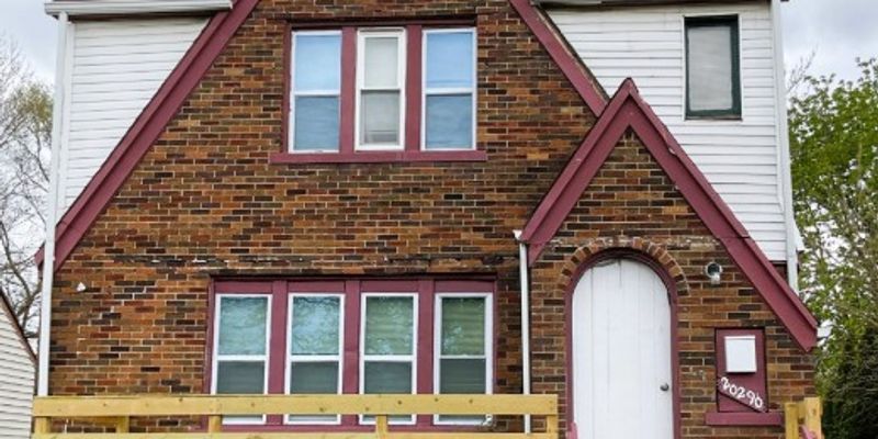 Detroit House: 20290 Annott Ave