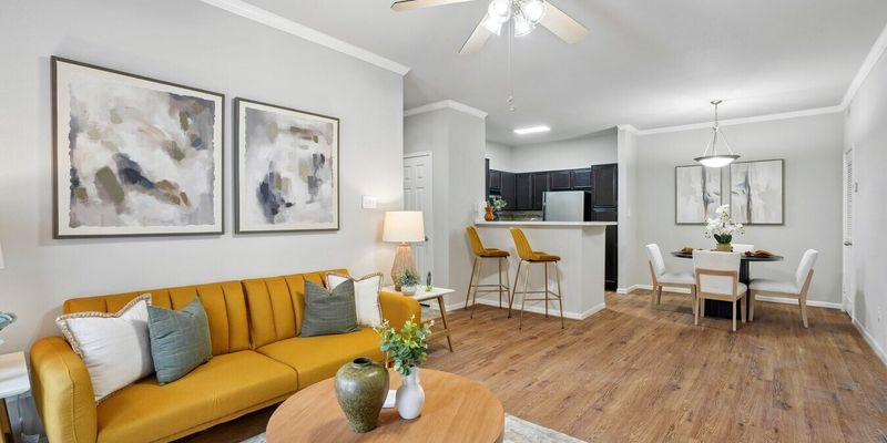 Houston Apartment: 2643 W Alabama St
