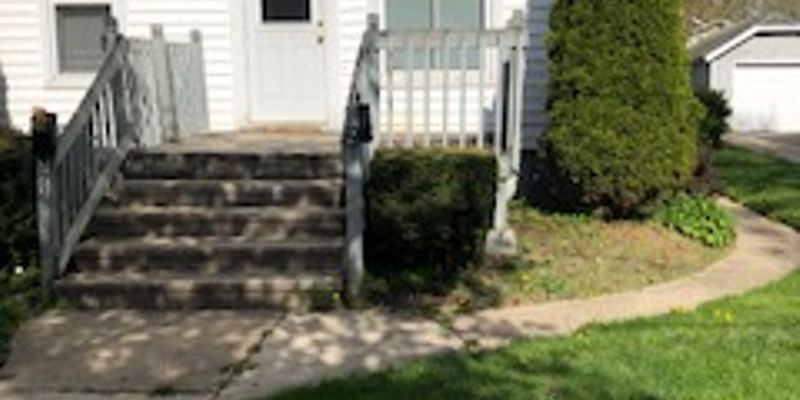 Beloit Apartment: 727 Garfield Ave