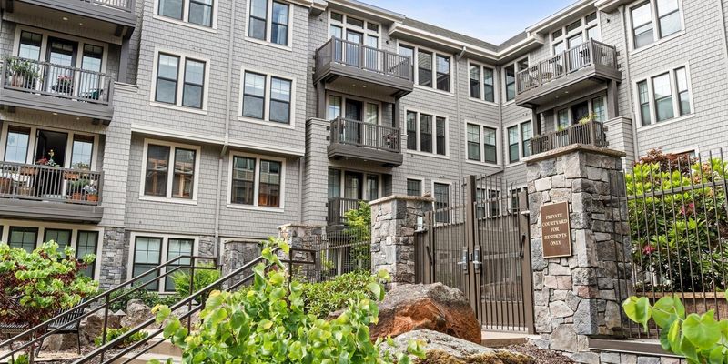 Lafayette House: 1000 Dewing Ave# JJ409C